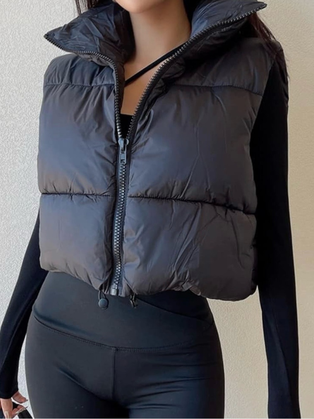Black Cropped Puffer Vest Zip Up Jacket Fall Winter Football M